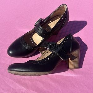 Michael Shannon shoe women 9 ‘Shelia’ Mary Jane Pump black buckle cut outs cute